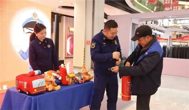 情人節(jié)的“火焰藍”：守護歲月靜好，詮釋浪漫情懷